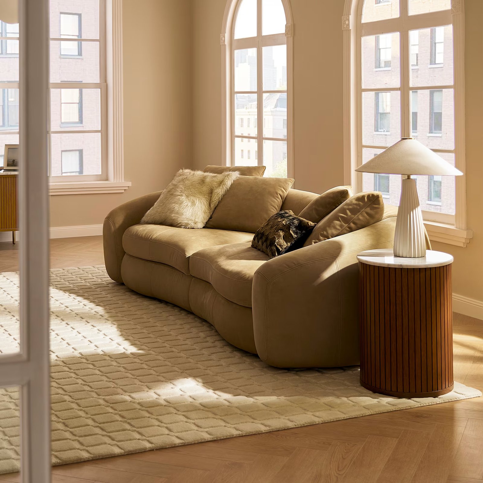 Innovative Homesi Verona Leather Sofa